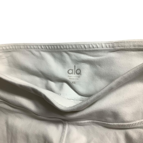 Alo Yoga White Cropped Leggings Sz XS - Picture 3 of 7
